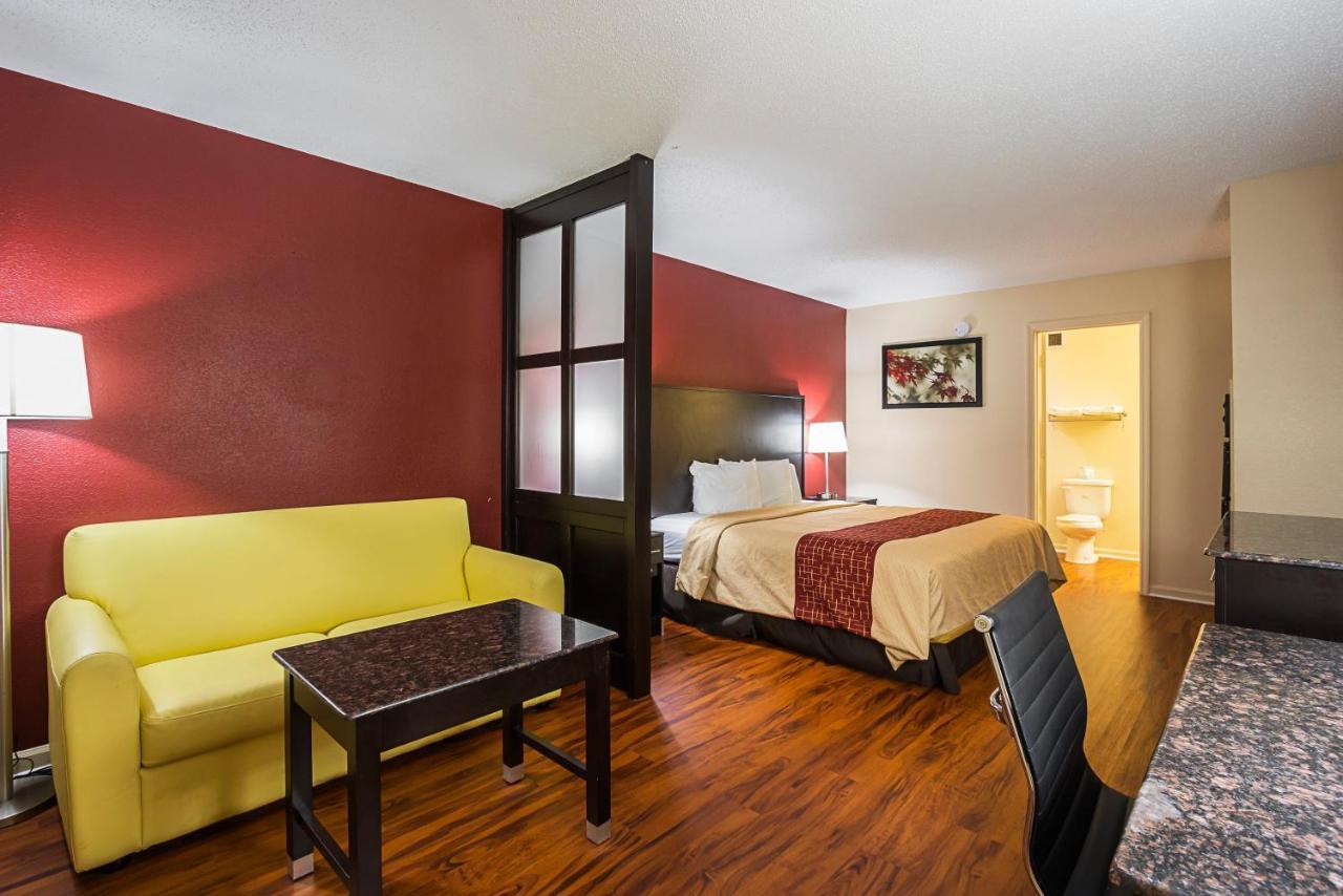 Red Roof Inn & Suites Scottsboro Extérieur photo
