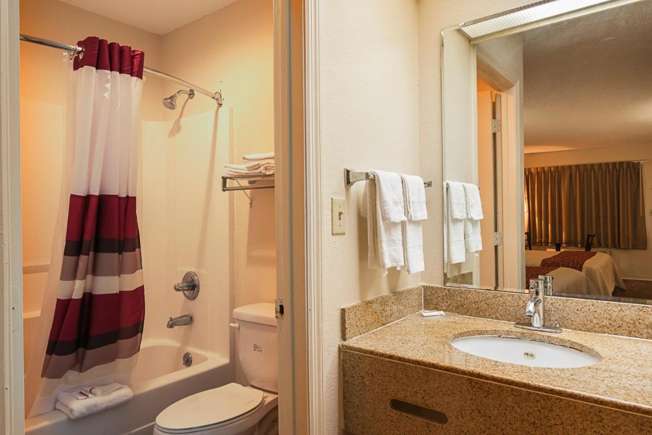 Red Roof Inn & Suites Scottsboro Extérieur photo