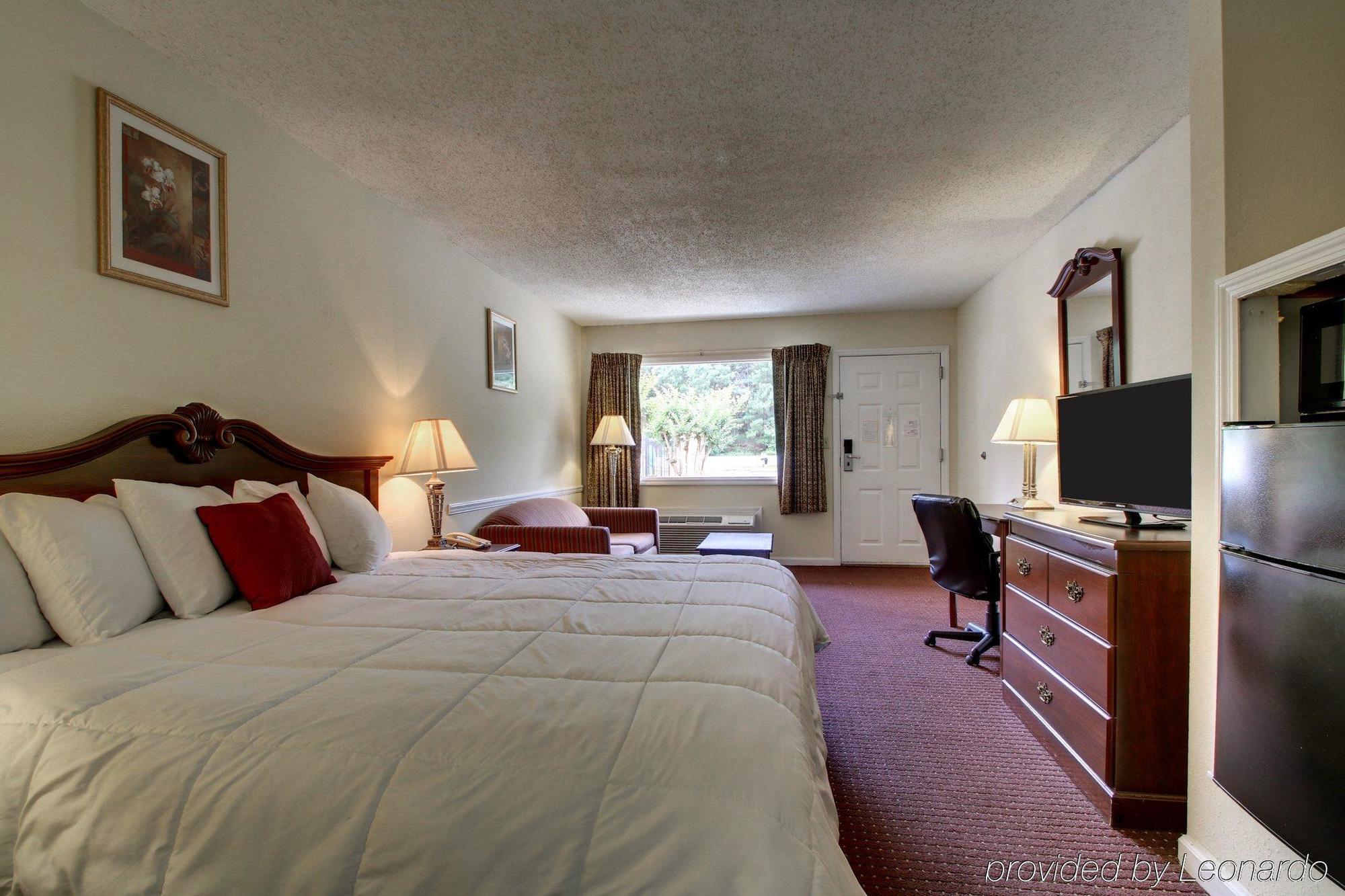 Red Roof Inn & Suites Scottsboro Extérieur photo